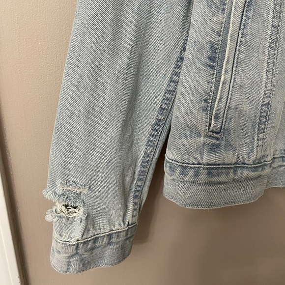 PacSun Denim Destructed Light Wash Jacket - Picture 4 of 5